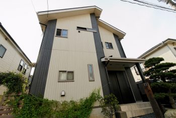 練馬区：シンプルモダンの外観で小屋裏収納付き和室のある2階建ての長期優良住宅